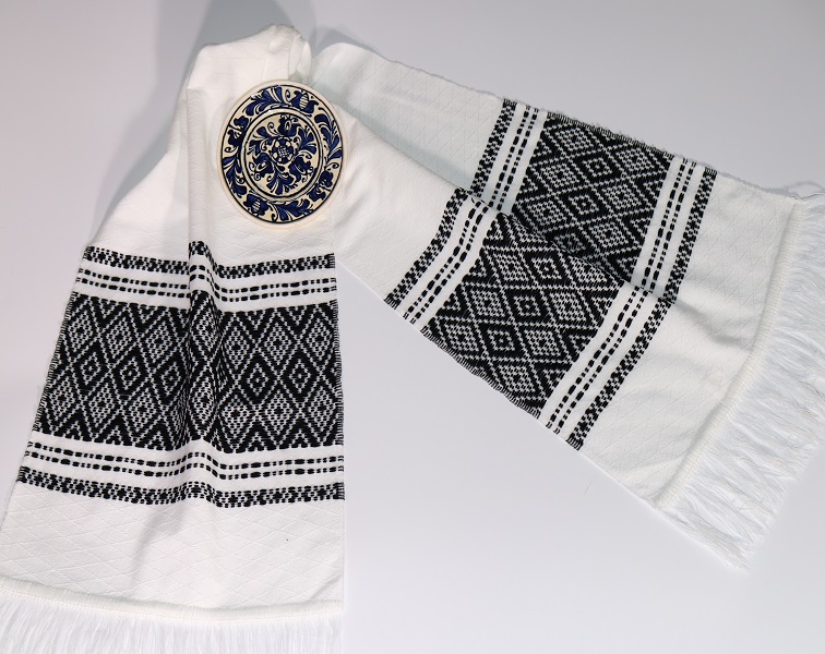 1614679827-27-merindar model lat 140.jpg